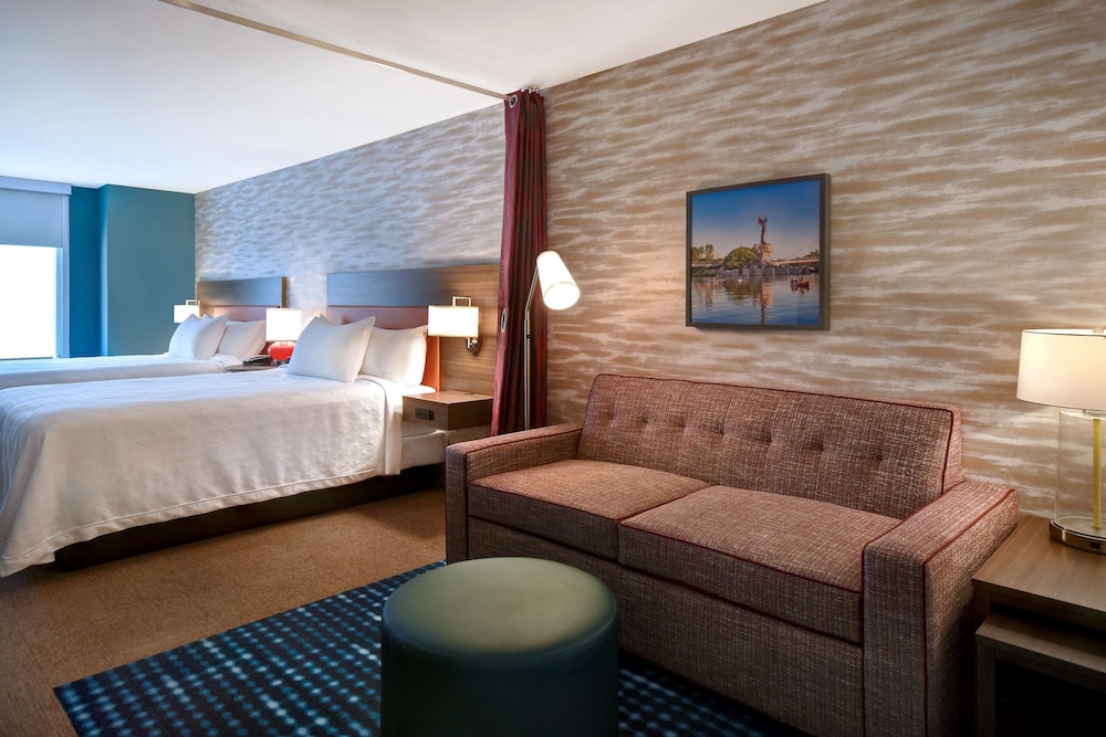 Home2 Suites by Hilton Wichita Downtown Delano - photo 2