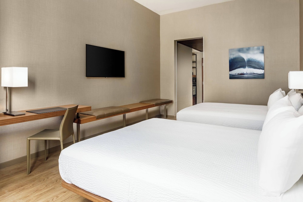 AC Hotel by Marriott San Francisco Airport Oyster Point Waterfront - photo 5