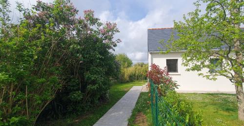 Maisonnette Avec Jardin — Guerande