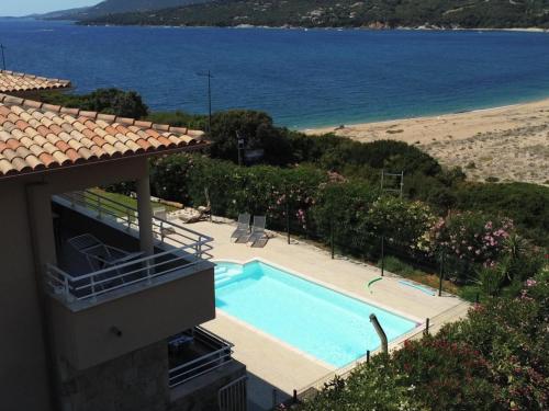 Grand T4 Vue Magnifique A 50 M De La Plage — Propriano