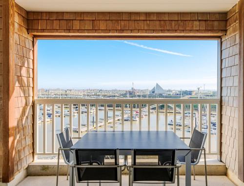 Southampton 0302 met garage — 4-Star Luxury Hotel in Nieuwpoort, Belgium