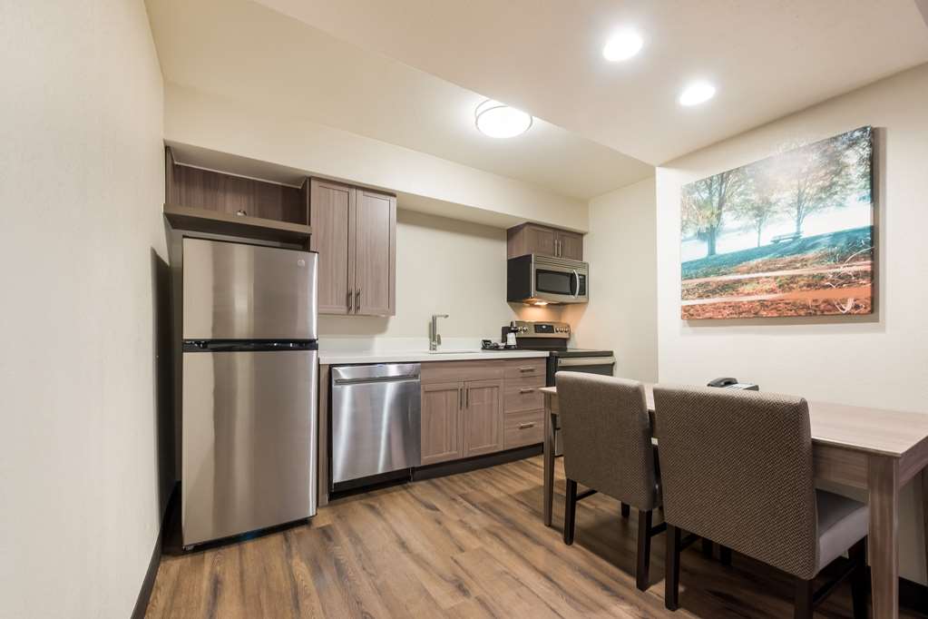 Best Western Fishkill Inn & Suites - photo 20