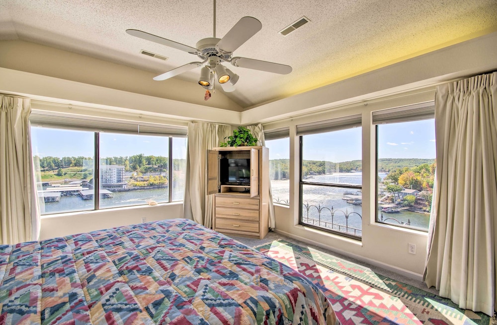 Waterfront Condo with Resort Perks in Lake Ozark - photo 9