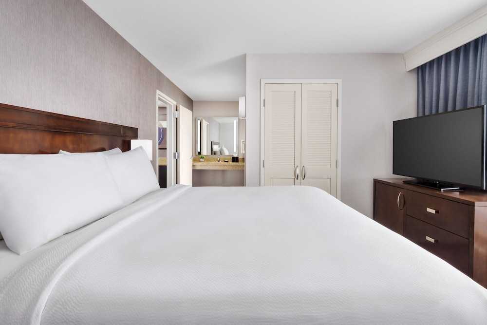 Courtyard by Marriott Keene Downtown - photo 7