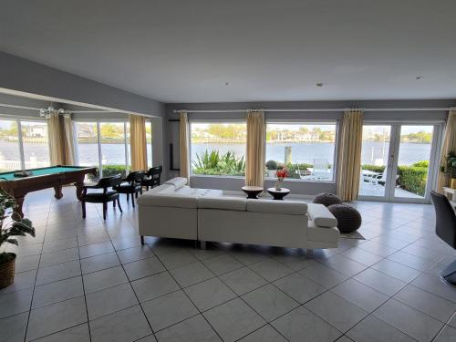 Waterfront Studio Pool Beach Intercostal 5 - photo 13