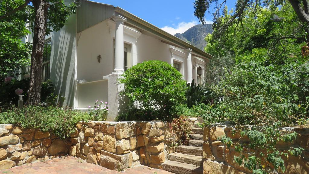 Au Pear Boutique Guesthouse