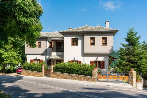 Άλυσσος suites - carbon neutral hotel in Unknown City