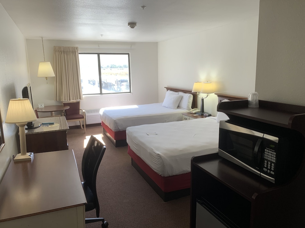 Days Inn by Wyndham Lake Point - photo 8
