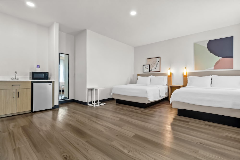 Spark By Hilton Houston Hobby Airport - photo 25