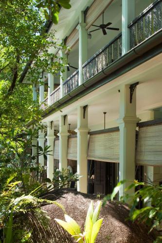 Residence On The Rocks — 4-Star Luxury Hotel in Takamaka, Seychelles