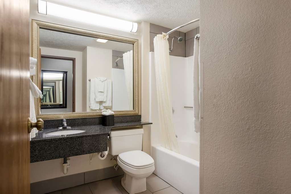 Best Western Kendallville Inn - photo 22