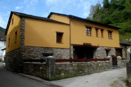 Casa Xuaquin 15313305 — Cangas Del Narcea