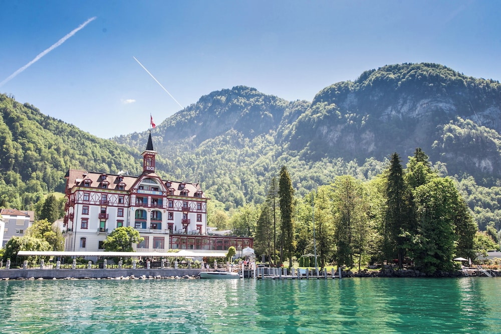 Hotel Vitznauerhof Lifestyle Hideaway at Lake Lucerne — hotel in Vitznau