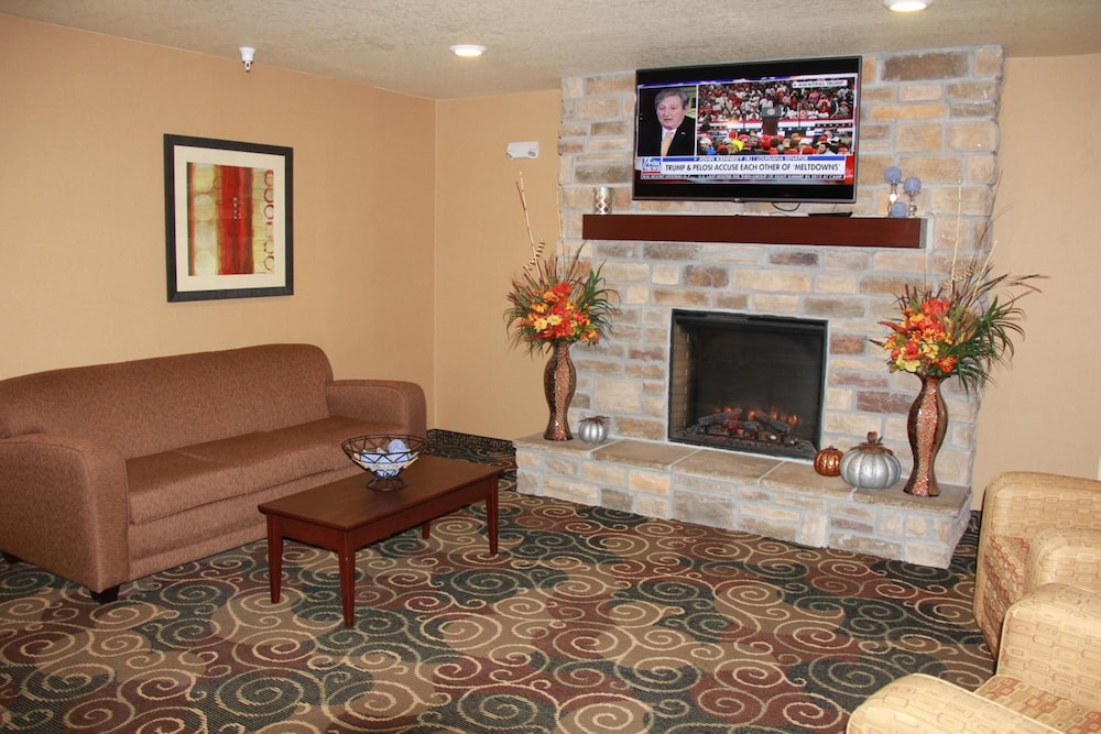 Castle Rock Inn & Suites - photo 31