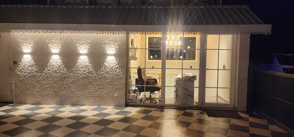 Hill Top Heaven by 7 Hills in Kasauli, India