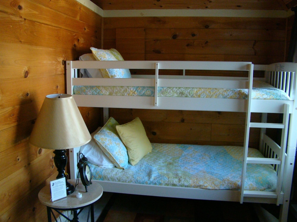 Bay Leaf Cottages & Bistro - photo 27