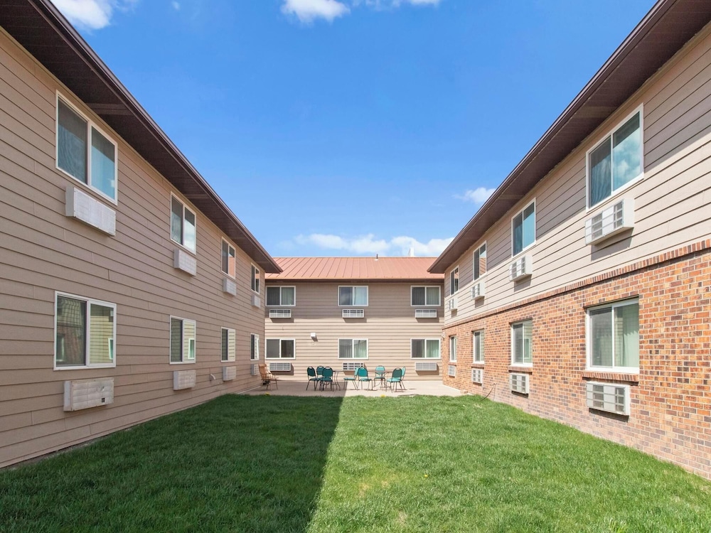 Super 8 by Wyndham Ogallala - photo 42