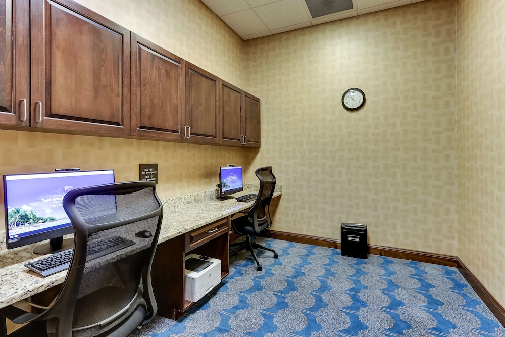 Hampton Inn & Suites Hartsville - photo 47