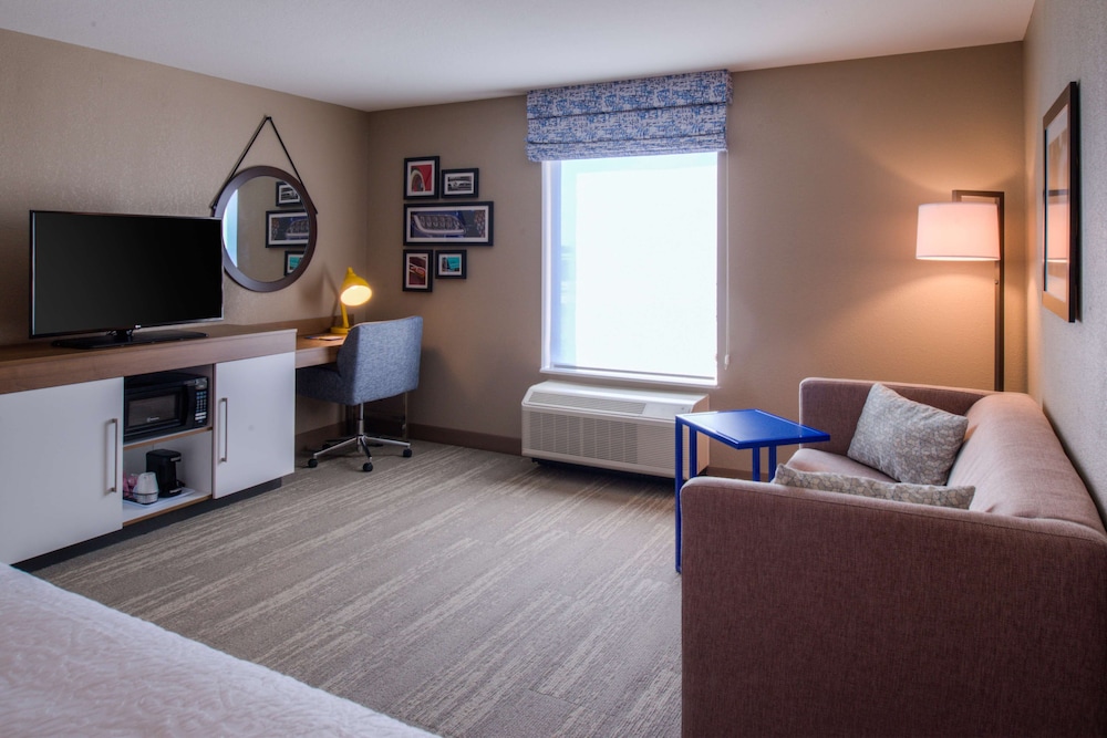 Hampton Inn & Suites Wixom - photo 23