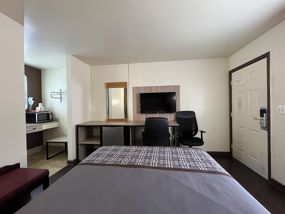 Budget Inn By OYO Nassawadox Hwy 13 - photo 5