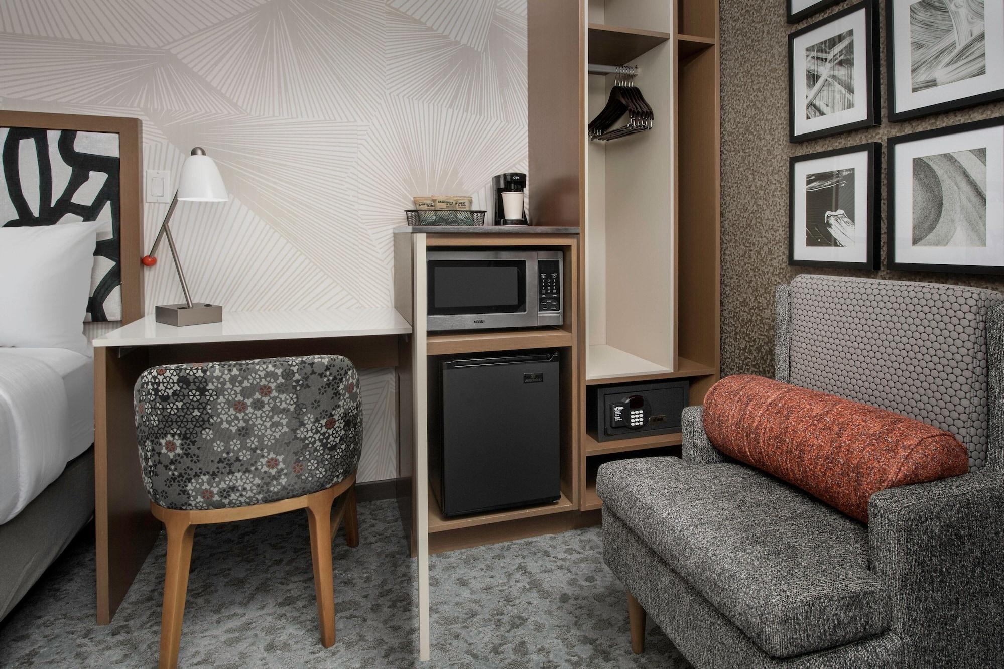 SpringHill Suites by Marriott New York Queens - photo 5