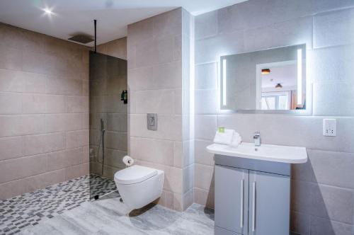 Suite 3 Sleeping Giant Hotel Pen Y Cae Inn in Brecon, United Kingdom