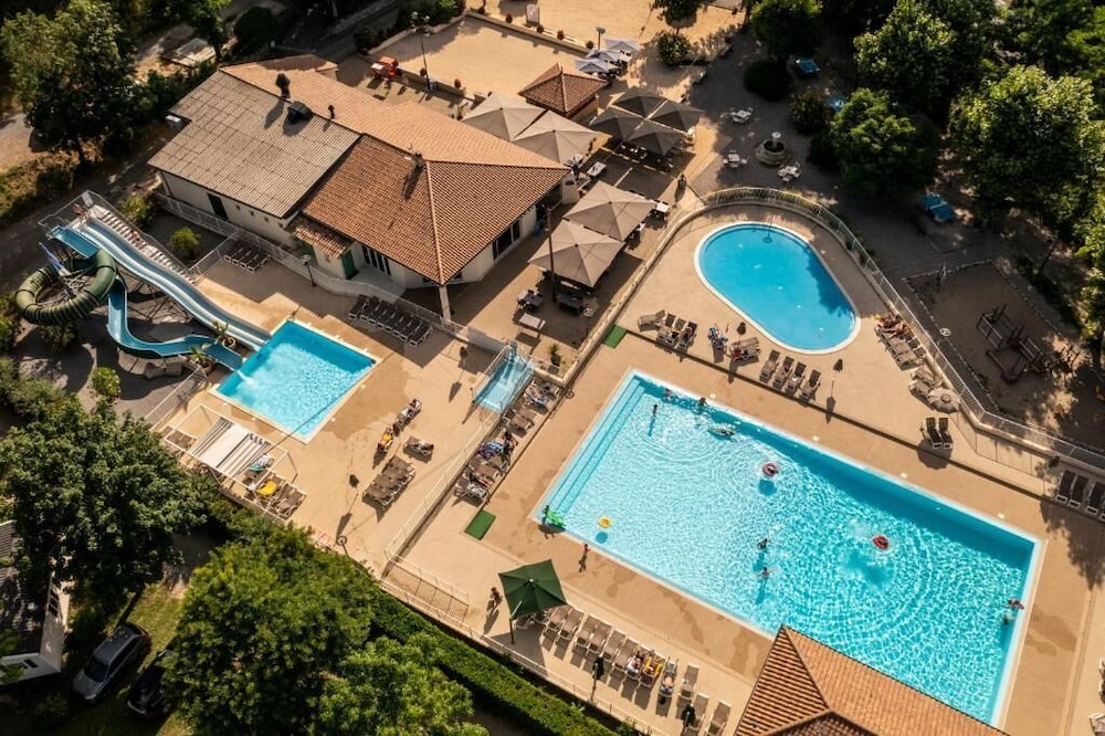 Camping RCN La Bastide en Ardèche — 5-Star Luxury Hotel in Ruoms, France