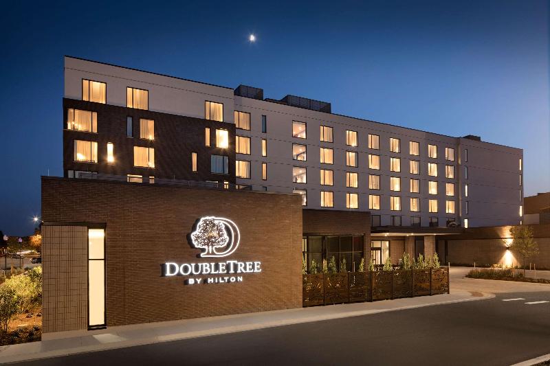 DoubleTree by Hilton Greeley at Lincoln Park - photo 2