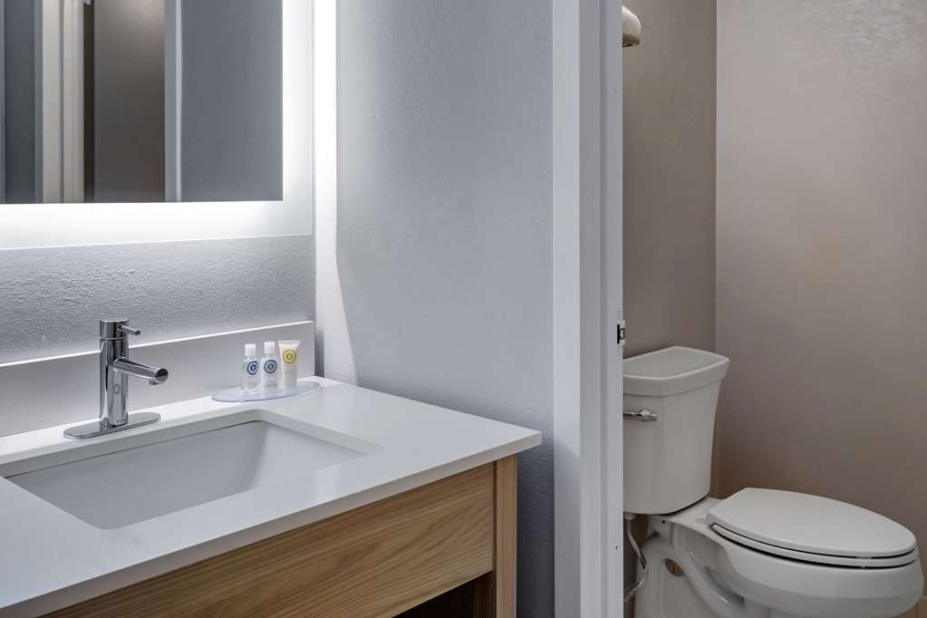 Comfort Inn Hyannis Cape Cod - photo 18