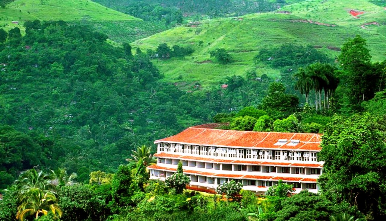 Hill Top - carbon neutral hotel in Kandy