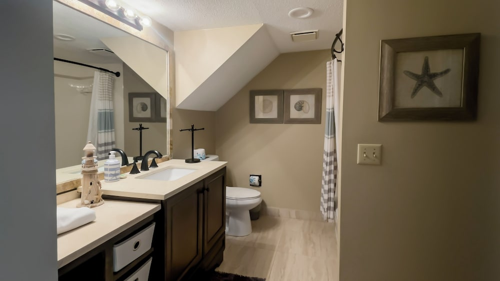 203 Twin Oaks at The Sea Pines Resort - photo 9