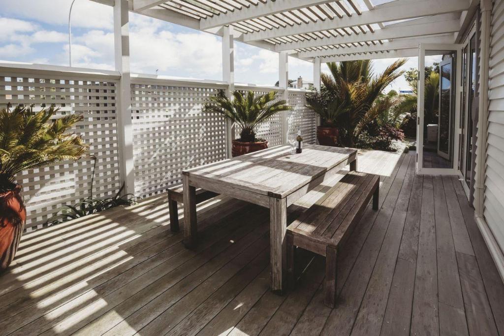 The Front Office charming 3BR heritage home — 4-Star Luxury Hotel in New Plymouth, New Zealand