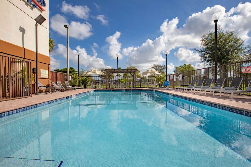 Sonesta Simply Suites Miami Airport Doral - photo 4