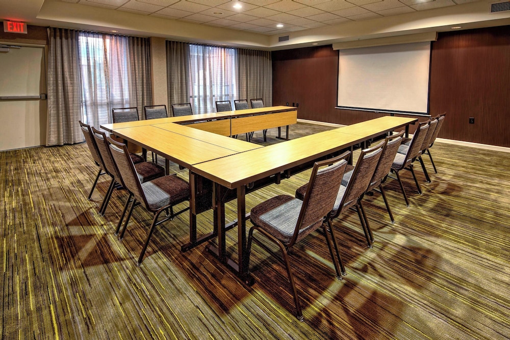 Courtyard by Marriott Alexandria - photo 31