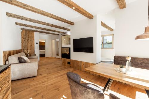 Erbacher Living Nature Apartments Suites — 4-Star Luxury Hotel in Bolzano, Italy