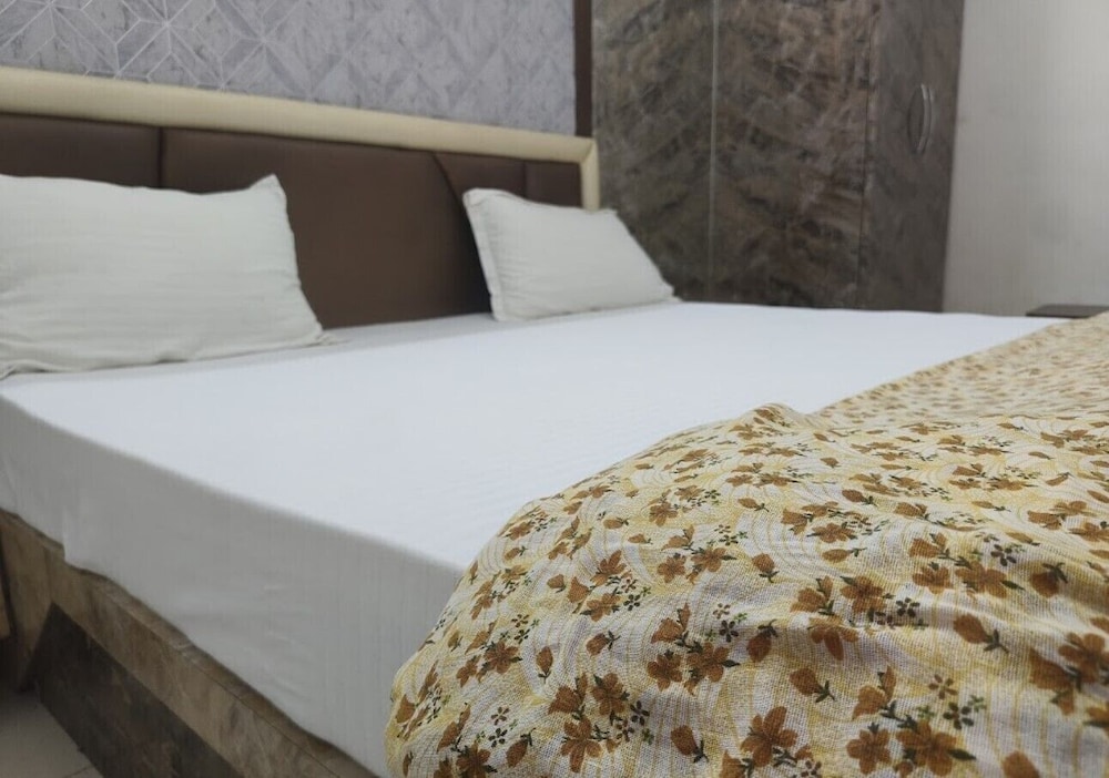 Hotel divine and restaurant — Pratapgarh — photo 5