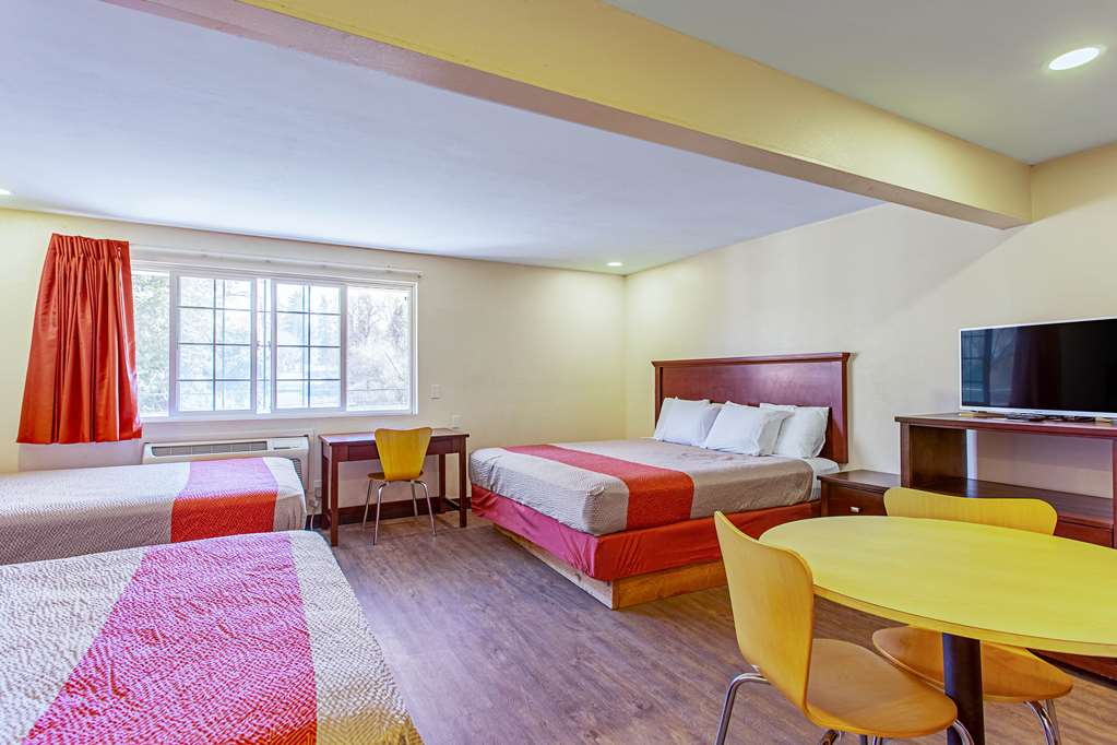 Motel6 Pendleton OR West - photo 18