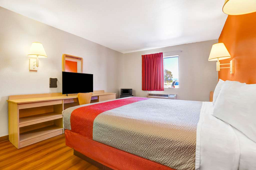 Motel 6 Espanola NM - photo 9