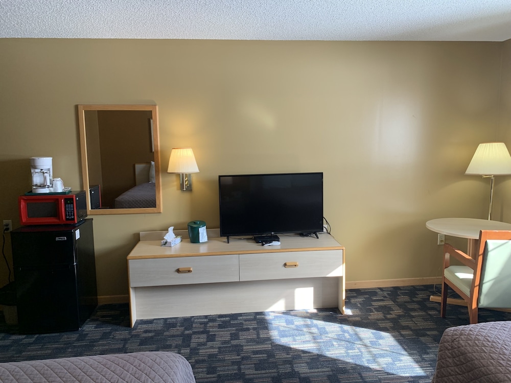 Lakeside Motor Inn - photo 15