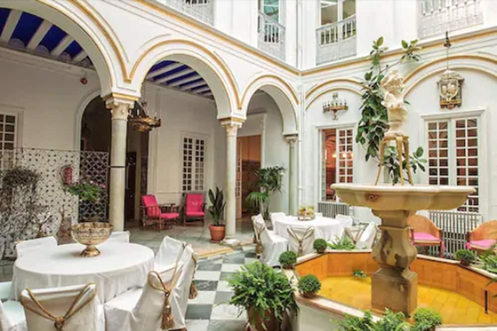 Hotel Simón - carbon neutral hotel in Sevilla