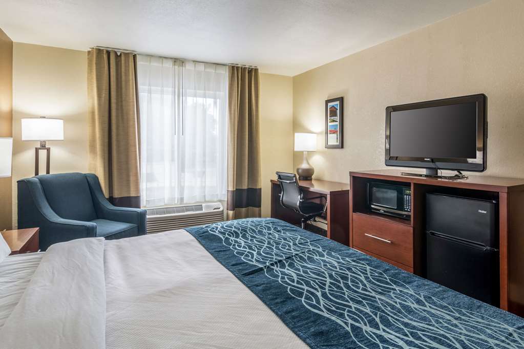 Comfort Inn & Suites Hannibal - photo 12