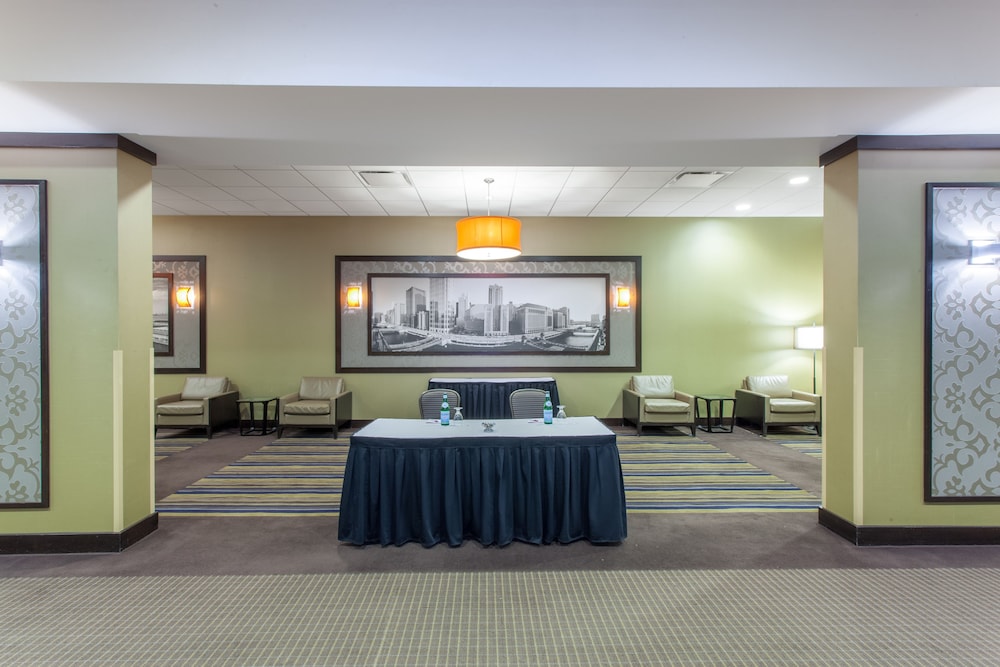 Crowne Plaza Chicago Ohare Hotel & Conf Ctr by IHG - photo 56