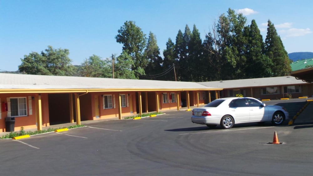 Relax Inn of Yreka - photo 33