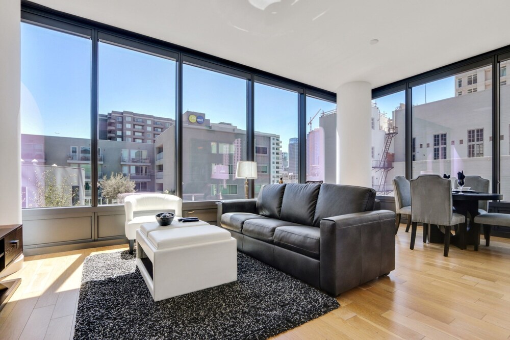 Global Luxury Suites at Figueroa Street - photo 18