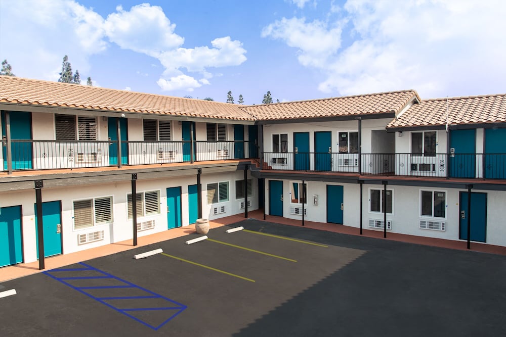 Magnolia Tree Hotel Near Anaheim Convention Center - photo 19