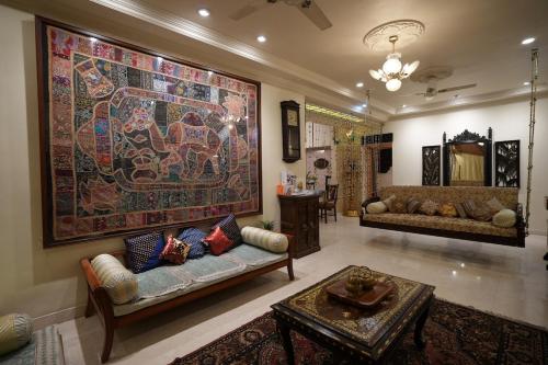 Sam's Apt Majestic 3BHK Prabhat Rd Deccan — 4-Star Luxury Hotel in Pune, India