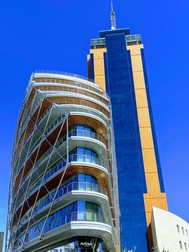SeaFront PortomasoYacht apartment next to Paceville — 4-Star Luxury Hotel in San Giljan, Malta
