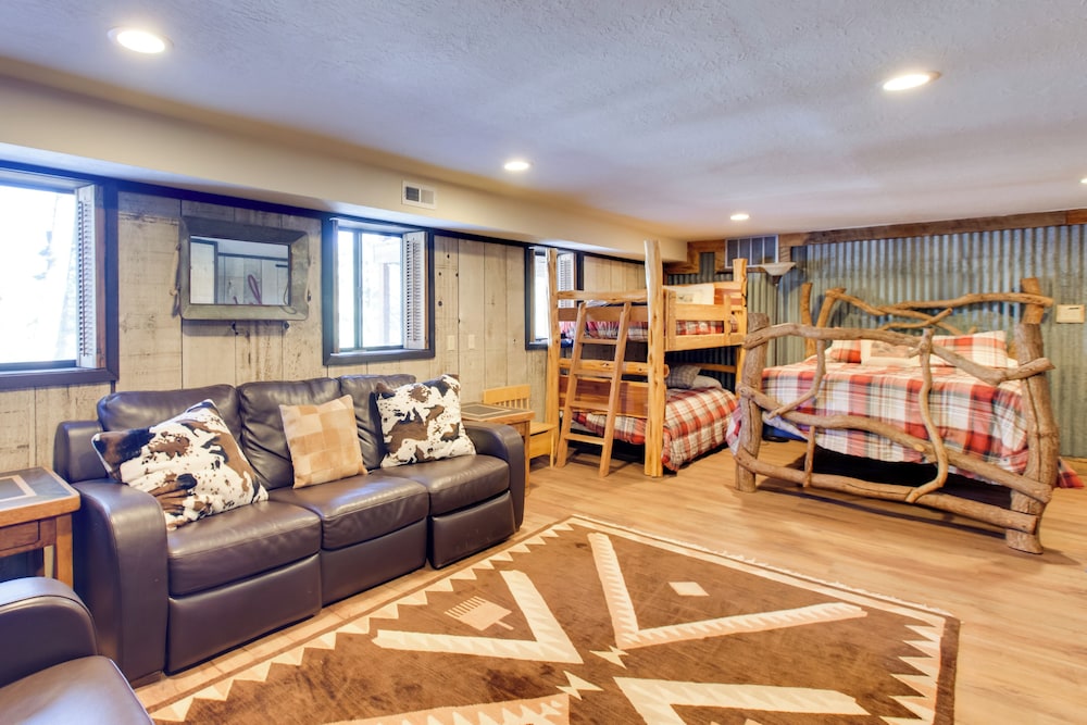 Angel Fire Cabin with Game Room about 4 Mi to Ski Resort - photo 29