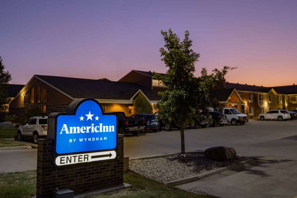 AmericInn by Wyndham Aberdeen Event Center - photo 4