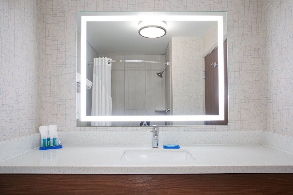 Holiday Inn Express Hotel & Suites Longmont by IHG - photo 21